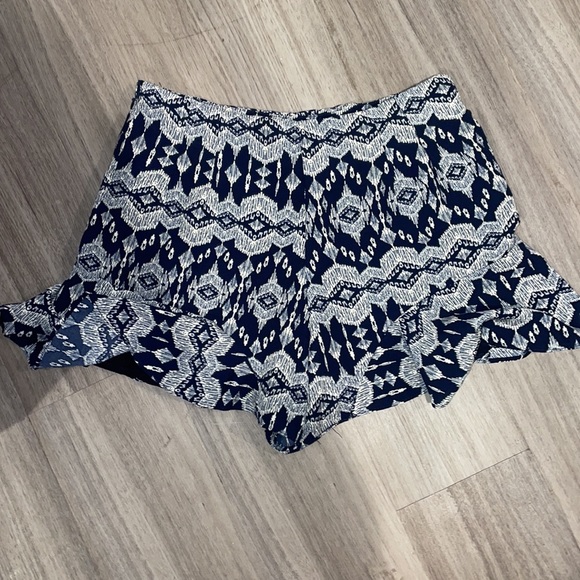 Pattern shorts - Picture 2 of 3